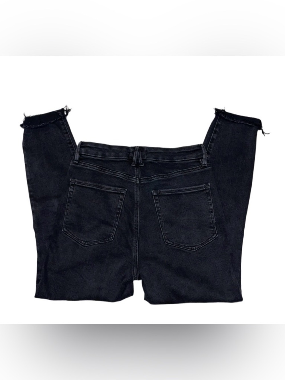 Good American Black High-Rise Skinny Jeans with Button-Fly & Raw hem - Picture 3 of 4